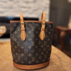 Louis Vuitton Bucket PM